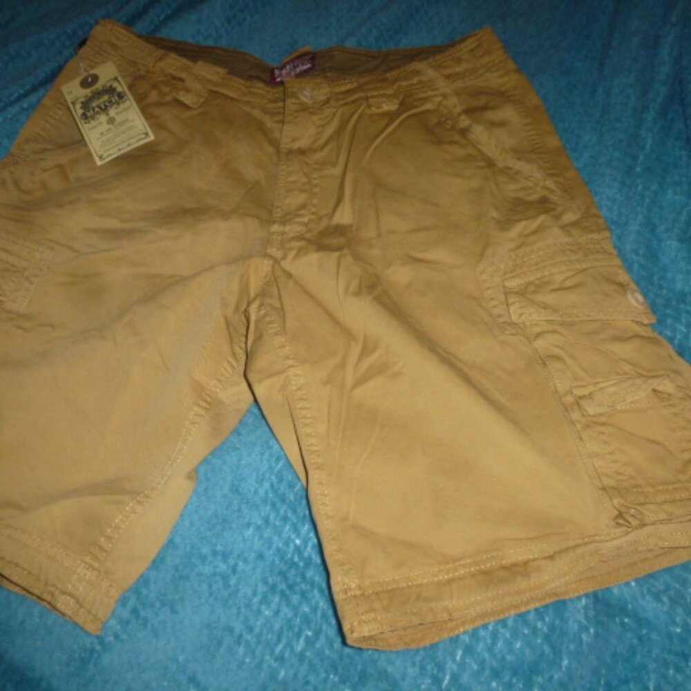 Matchstick Men’s Loose Fit Utility Cargo/Hiking Shorts – Size 36 – Mustard – NWT